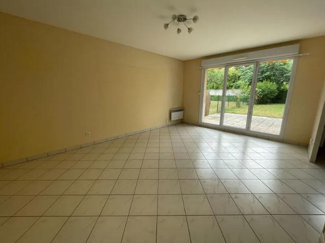Location Appartement Avenue Georges Clemenceau, Saint Jean de la Ruelle