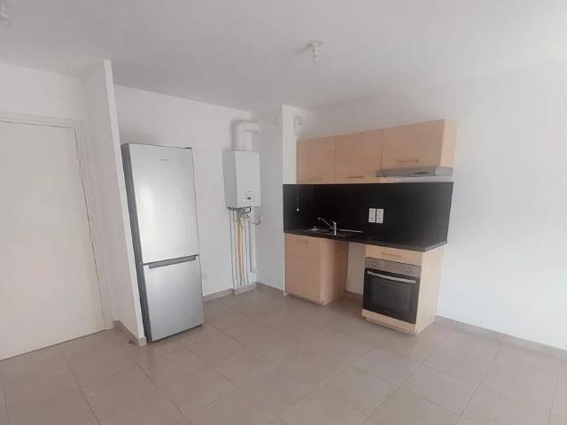 Location Appartement Avenue de Graffine, Trets
