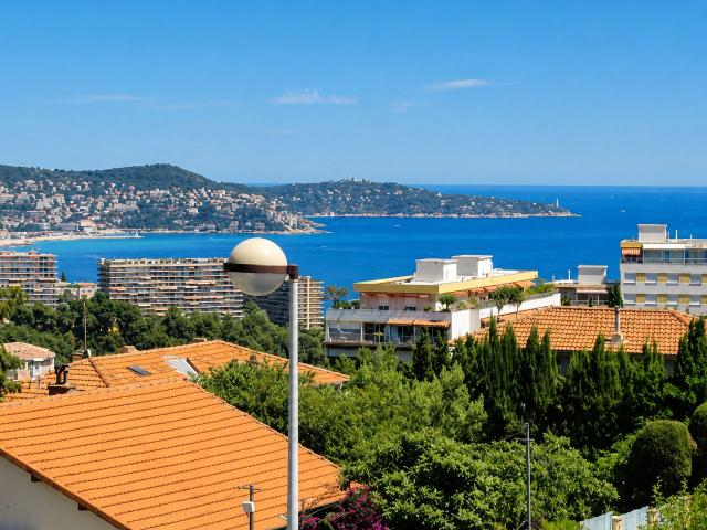Location Appartement Avenue de Fabron, Nice