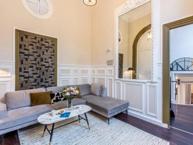 Location House Avenue de Friedland, Paris