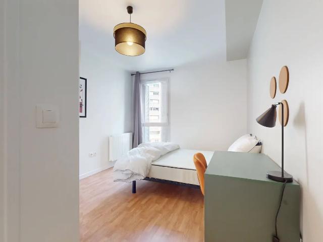 Location Appartement Avenue de la Commune de Paris, Nanterre