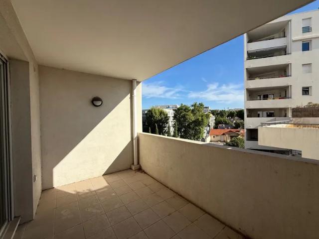 Location Appartement Avenue de la Capelette, Marseille