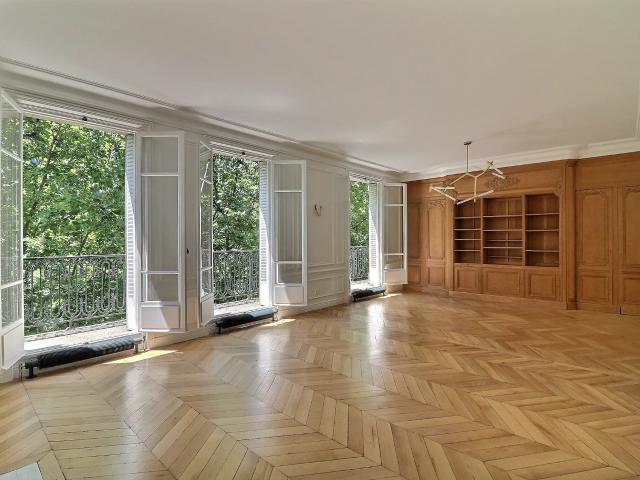 Location Appartement Avenue de la Bourdonnais, Paris
