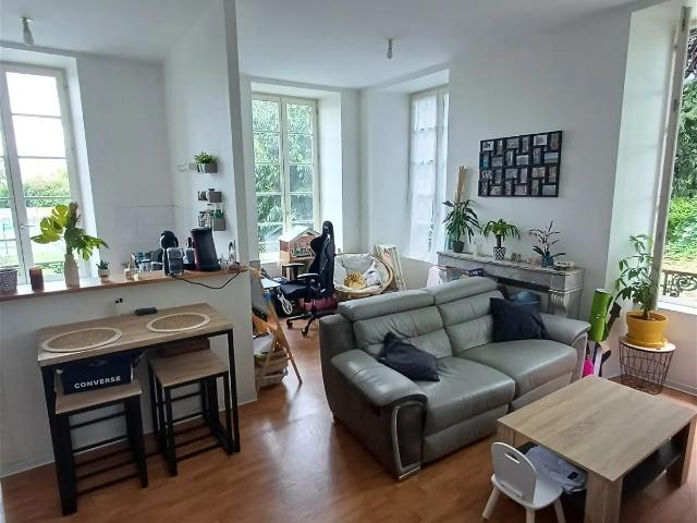 Location Appartement Avenue de la Gare, Coarraze