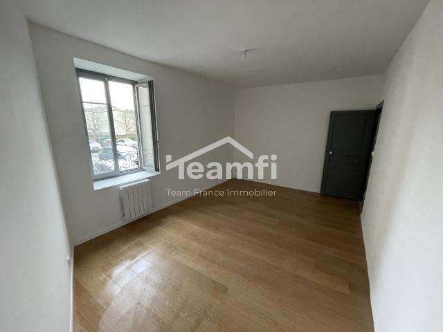 Location Appartement Avenue de la Gare, Courpière