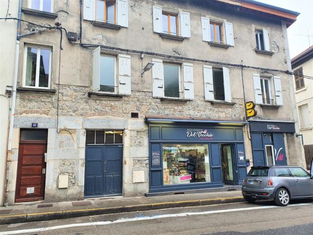 Location Appartement Avenue de la Gare, Izeaux