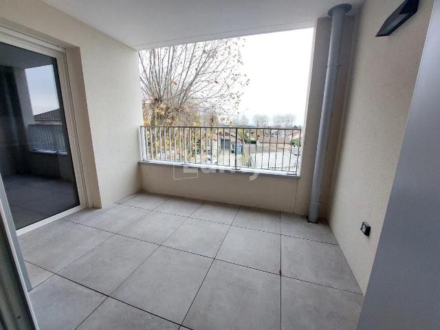 Location Appartement Avenue de la Gare, Montluel
