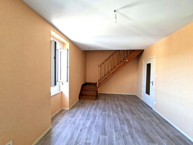 Location Appartement Avenue de la Gare, Pouilly sous Charlieu