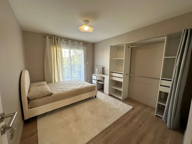 Location Appartement Avenue de la Division Leclerc, Vénissieux