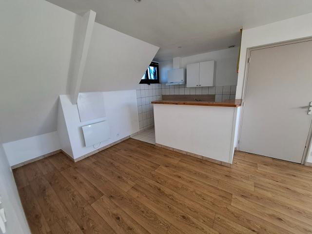 Location Appartement Avenue de la Mairie, Chavagne
