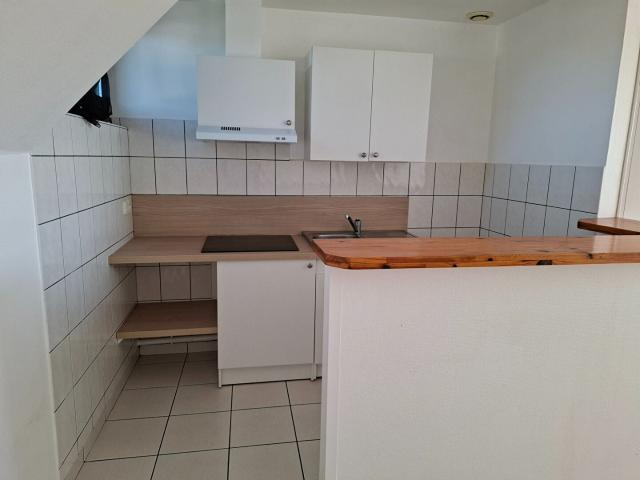 Location Appartement Avenue De La Mairie, Chavagne