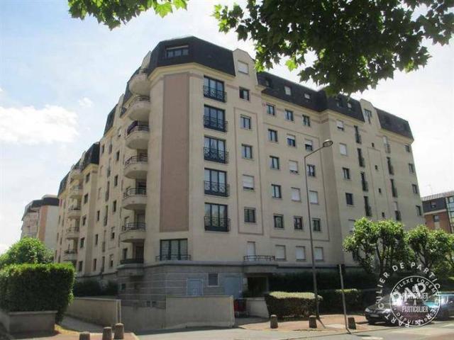 Location Appartement Avenue de la Poste, Cergy