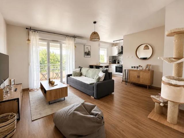 Location Appartement Avenue de la Pinède, Avignon
