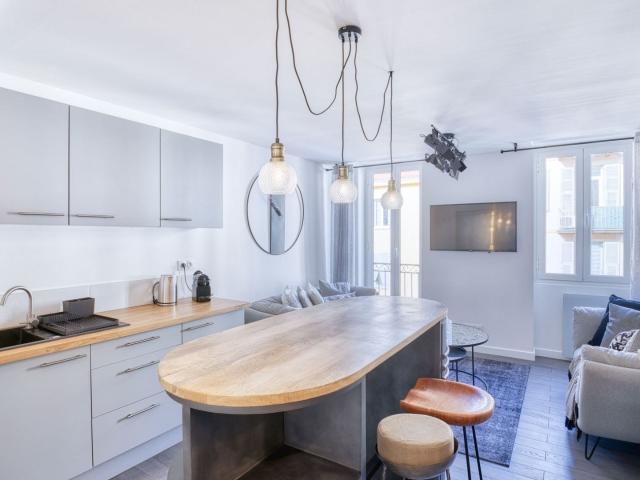 Location Appartement Avenue de la République, Nice