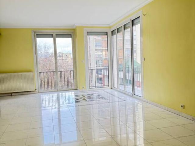 Location Appartement Avenue de la Villedieu, Élancourt