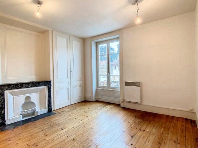 Location Appartement Avenue de Lanessan, Champagne au Mont d'Or