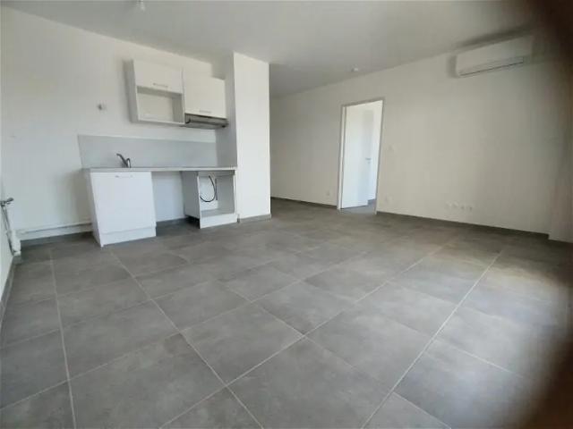 Location Appartement Avenue de l'herbier, Monteux