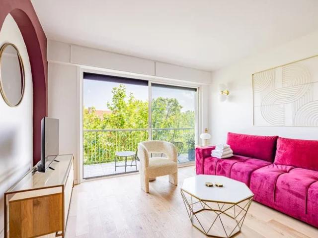 Location Appartement Avenue de Suffren, Paris
