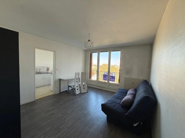 Location Appartement Avenue de Valmy, Châlons en Champagne