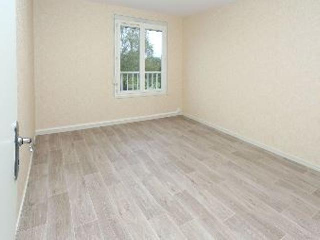 Location Appartement Avenue de Verdun, Neuvy Saint Sépulchre