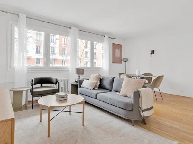 Location Appartement Avenue de Versailles, Paris
