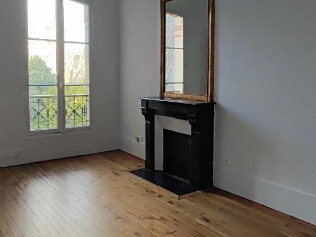 Location Appartement Avenue de Versailles, Paris