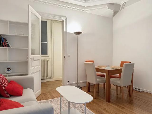 Location Appartement Avenue de Versailles, Paris