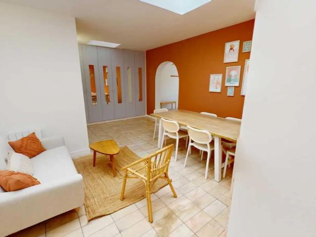 Location Appartement Avenue Delcassé, Paris