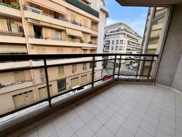 Location Appartement Avenue des Orangers, Nice