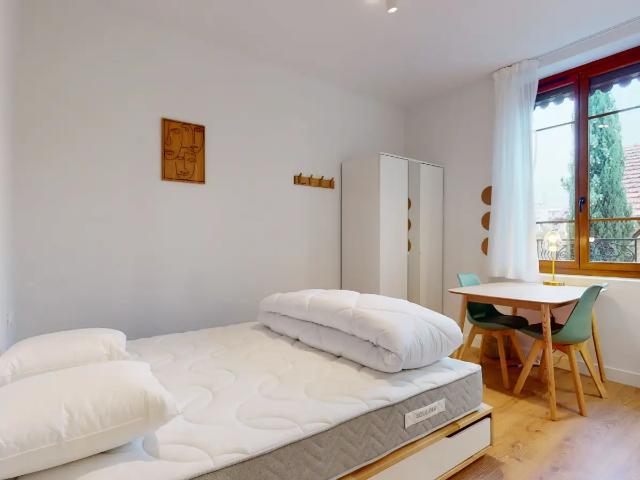 Location Appartement Avenue des Acacias, Lyon