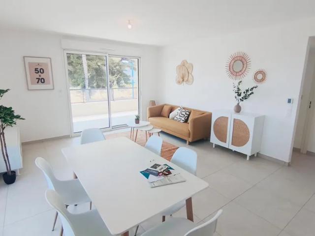 Location Appartement Avenue des Cavaliers, Villeneuve Loubet