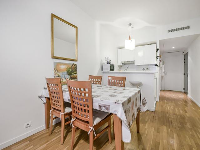 Location Appartement Avenue des Champs Élysées, Paris