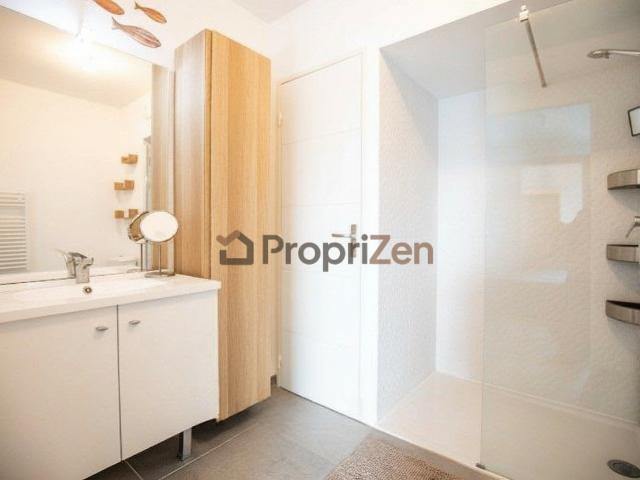 Location Appartement Avenue des Lilas, Marseille