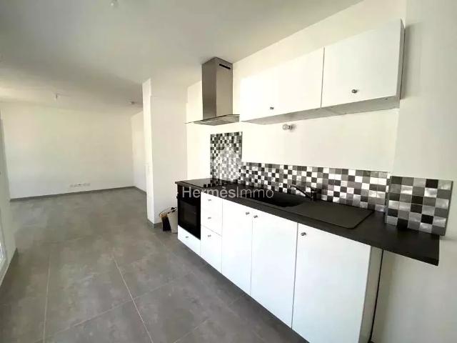 Location Appartement Avenue des Poilus, Marseille