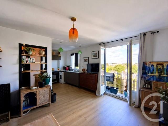 Location Appartement Avenue Des Thébaudières, St. Herblain