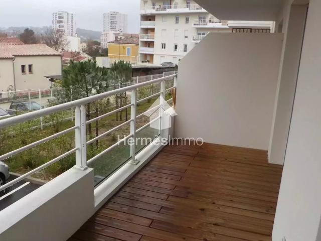 Location Appartement Avenue d'Estienne d'Orves, La Seyne sur Mer