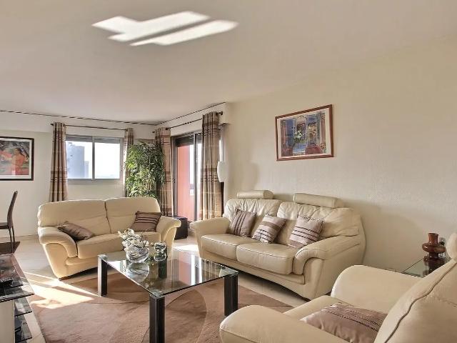 Location Appartement Avenue d'Italie, Paris
