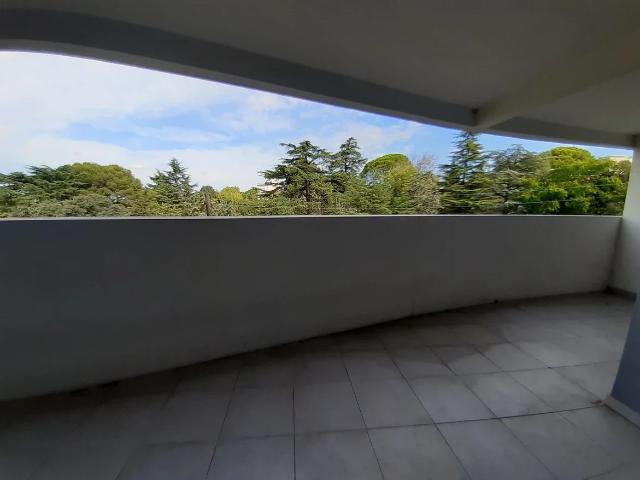 Location Appartement Avenue du 24 Avril 1915, Marseille