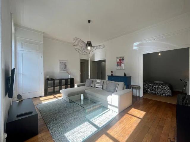 Location Appartement Avenue du 25e Régiment de Tirailleurs Sénégalais, Lyon