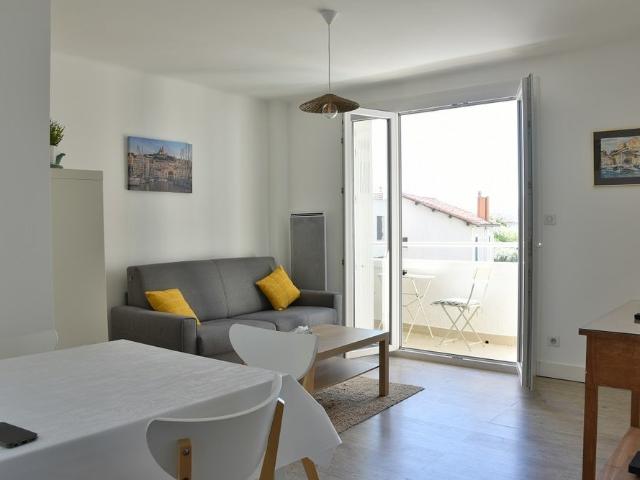 Location Appartement Avenue du Colonel Serot, Marseille