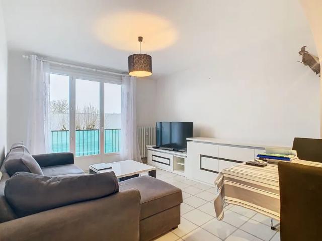 Location Appartement Avenue du Commandant Monraisse, Aurillac