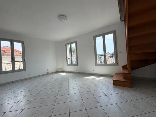 Location Appartement Avenue du Capitaine Louys, Villemomble