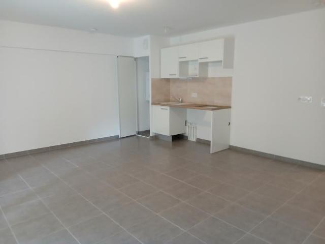 Location Appartement Avenue du Champ de Mars, La Rochelle