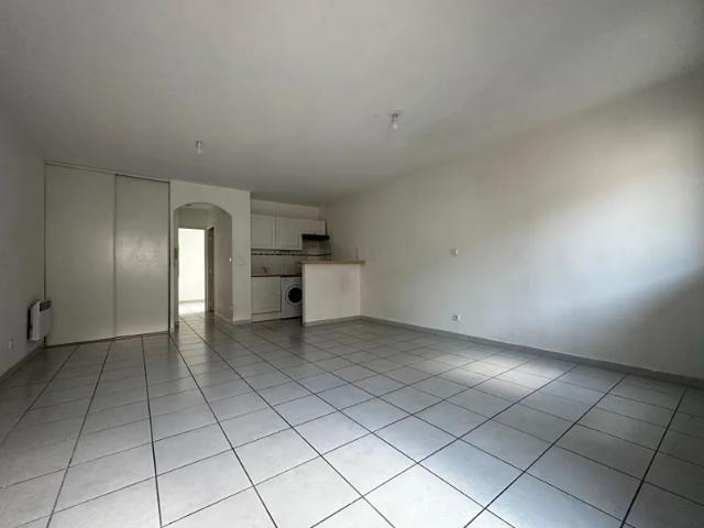 Location Appartement Avenue du Général Leclerc, Elne