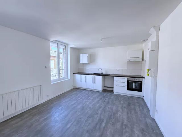 Location Appartement Avenue du Général Leclerc, La Fère