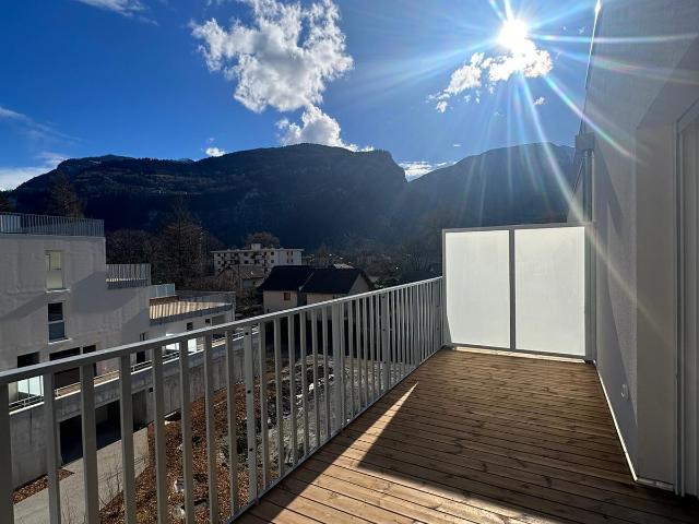 Location Appartement Avenue du Docteur Jacques Arnaud, Cluses