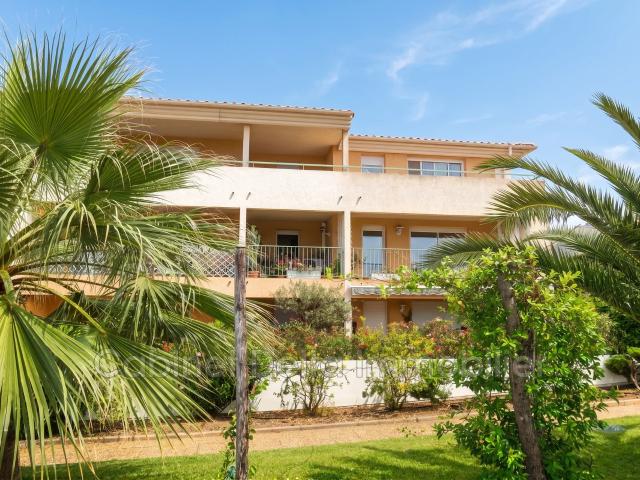 Location Appartement Avenue du Deuxième Spahis, Sanary sur Mer
