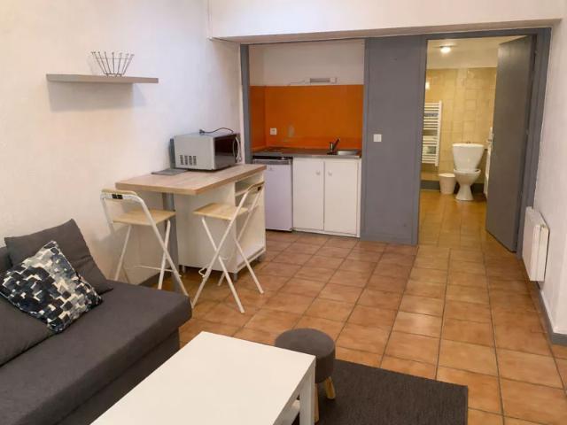 Location Appartement Avenue du Mont Duplan, Nîmes