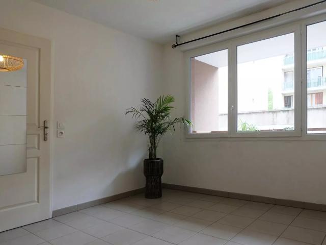 Location Appartement Avenue du Maréchal Foch, Marseille