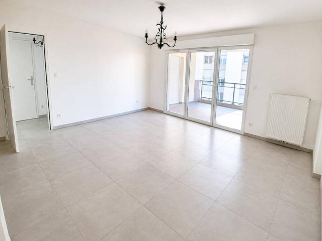 Location Appartement Avenue du Maréchal Juin, Ajaccio